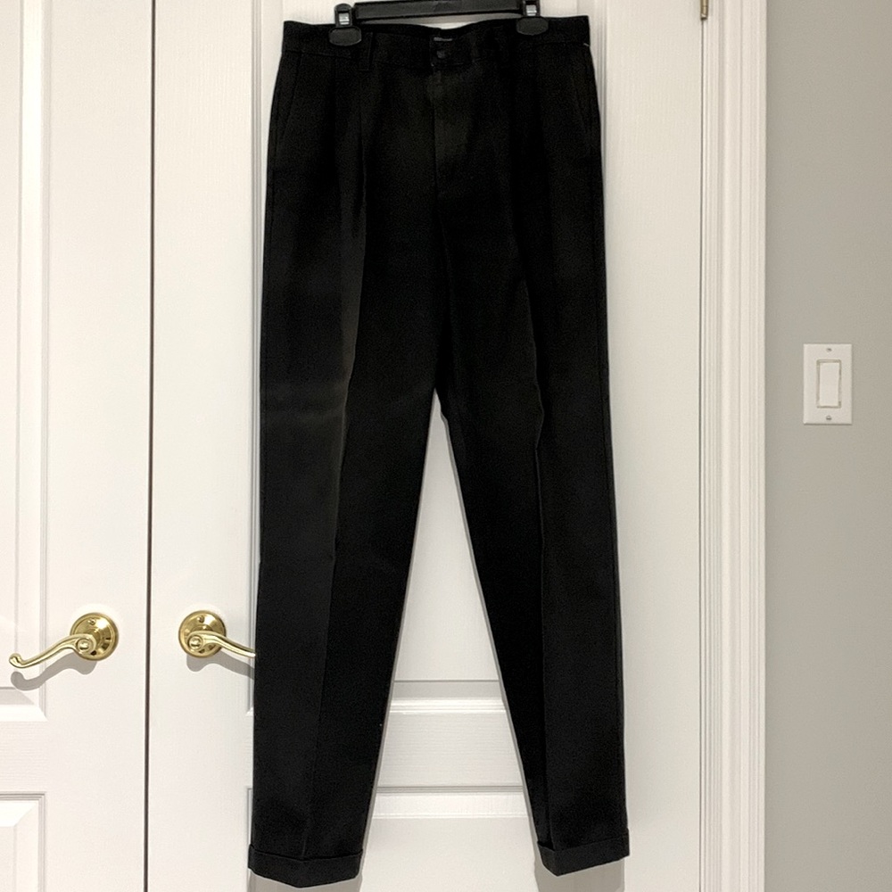 Dockers Center Pleat Black Pants